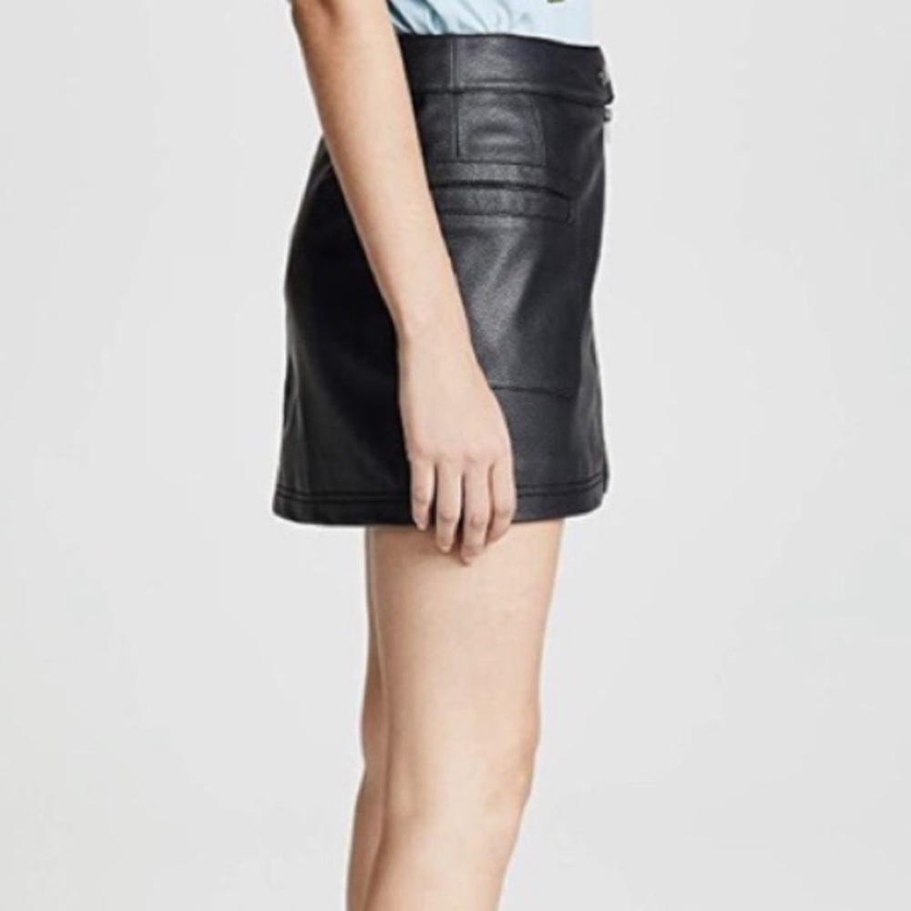 Free People Faux Leather Front Zip Mini Skirt Size 0 - Picture 2 of 3